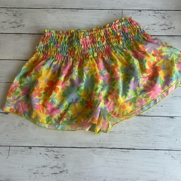 Lovers + Friends Flutter Shorts Women's XS
Floral Colorful Sheer Elastic NWT - Picture 6 of 9